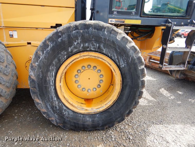 image for item DI0269 2013 John Deere 672G  motor grader