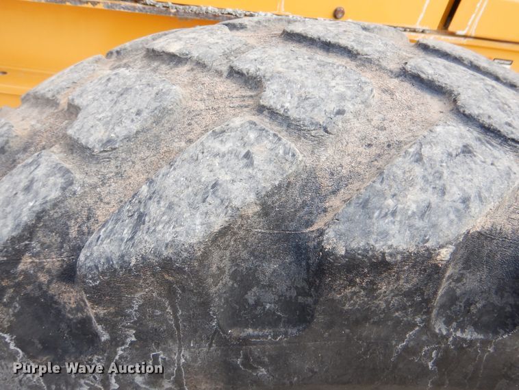 image for item DI0269 2013 John Deere 672G  motor grader