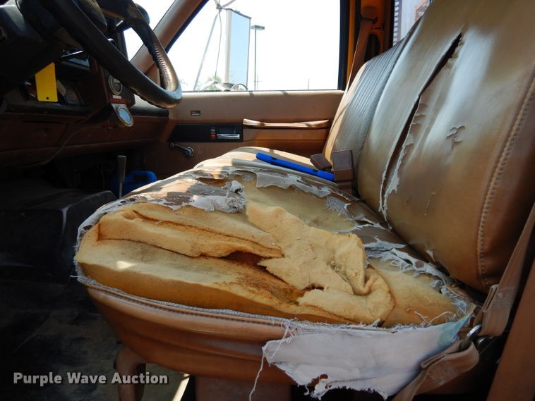 image for item DJ4279 1991 GMC TopKick SL  digger derrick truck