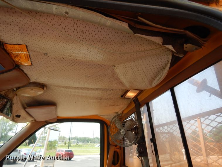 image for item DJ4279 1991 GMC TopKick SL  digger derrick truck