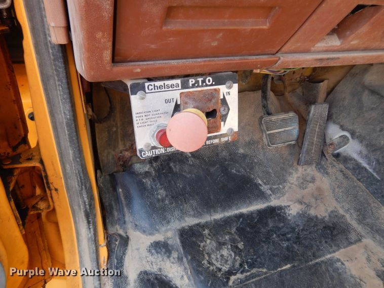 image for item DJ4279 1991 GMC TopKick SL  digger derrick truck