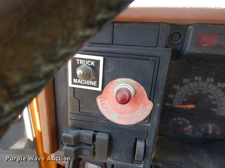 image for item DJ4279 1991 GMC TopKick SL  digger derrick truck