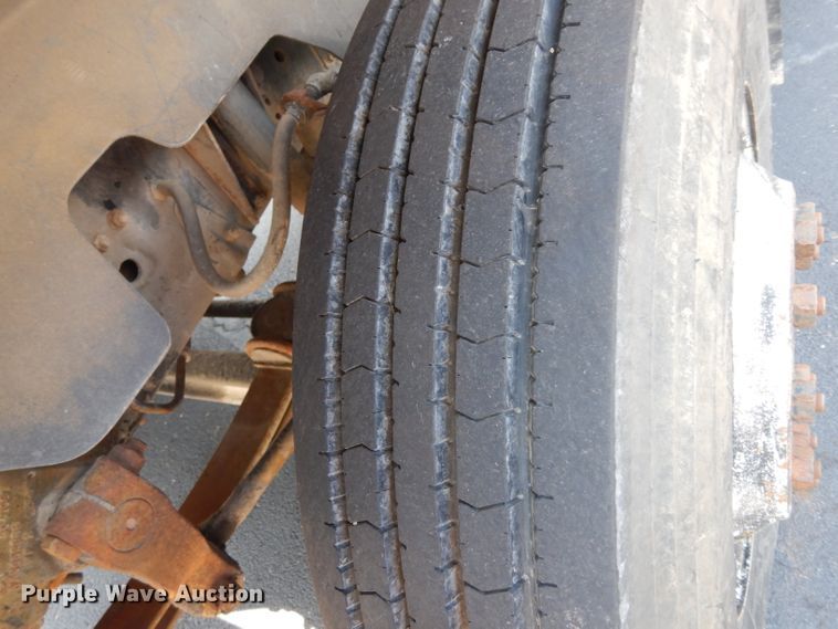 image for item DJ4279 1991 GMC TopKick SL  digger derrick truck