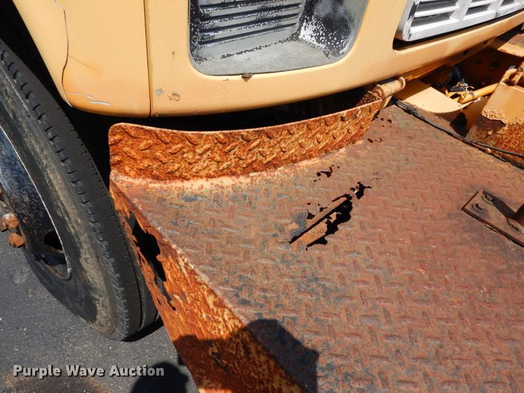 image for item DJ4279 1991 GMC TopKick SL  digger derrick truck