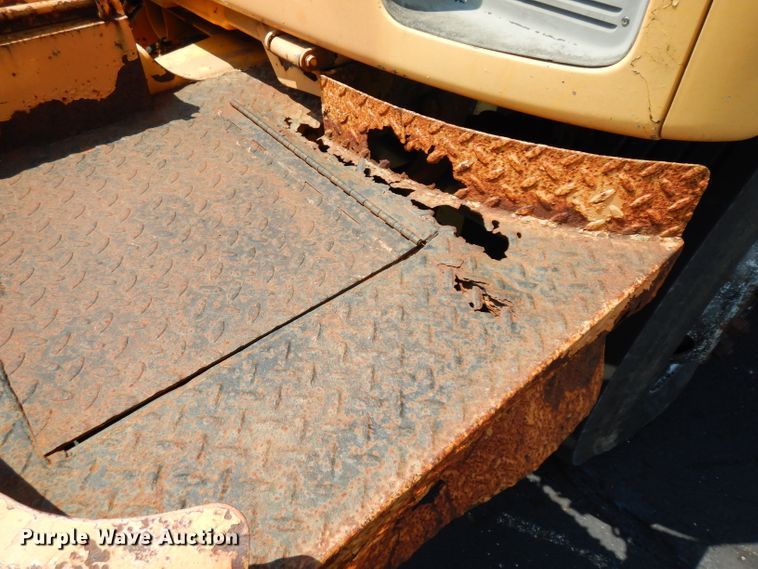 image for item DJ4279 1991 GMC TopKick SL  digger derrick truck