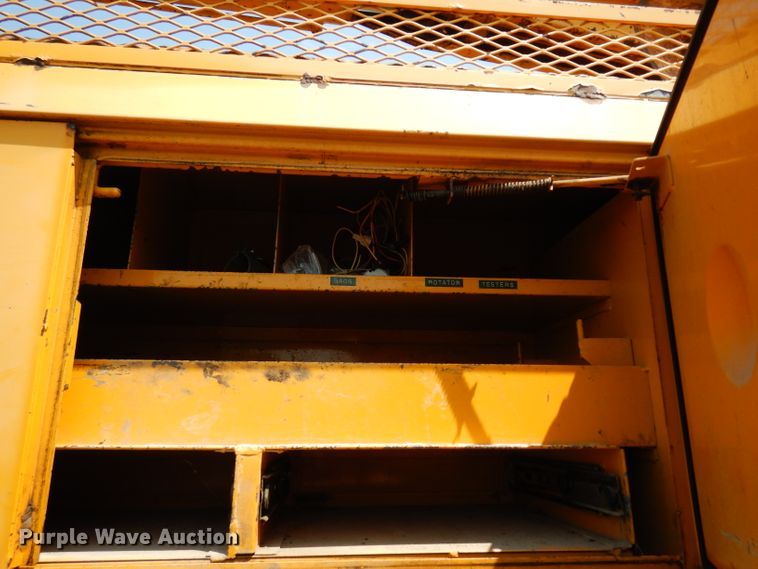 image for item DJ4279 1991 GMC TopKick SL  digger derrick truck