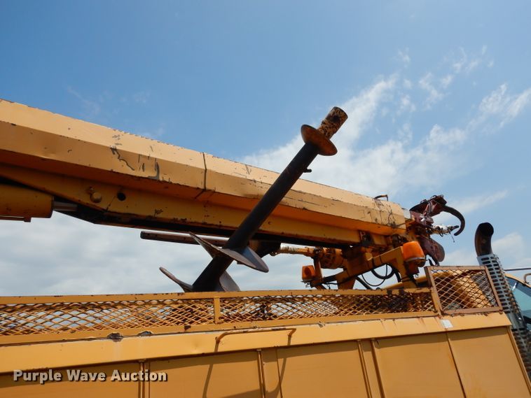 image for item DJ4279 1991 GMC TopKick SL  digger derrick truck