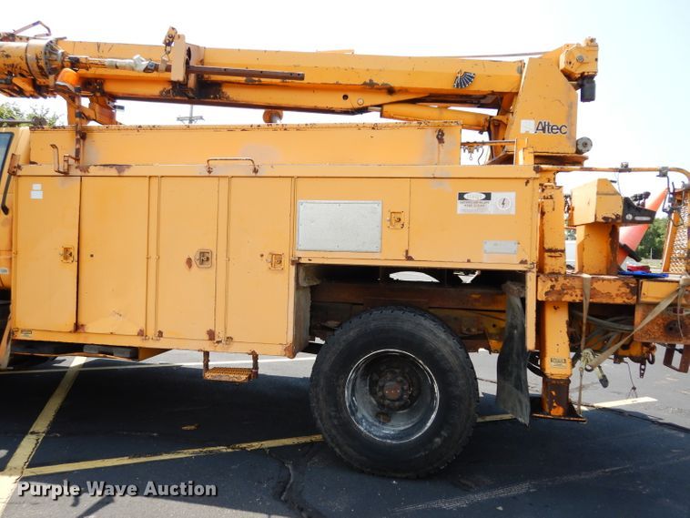 image for item DJ4279 1991 GMC TopKick SL  digger derrick truck