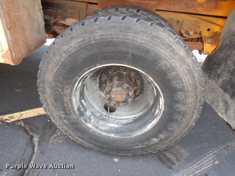 image for item DJ4279 1991 GMC TopKick SL  digger derrick truck