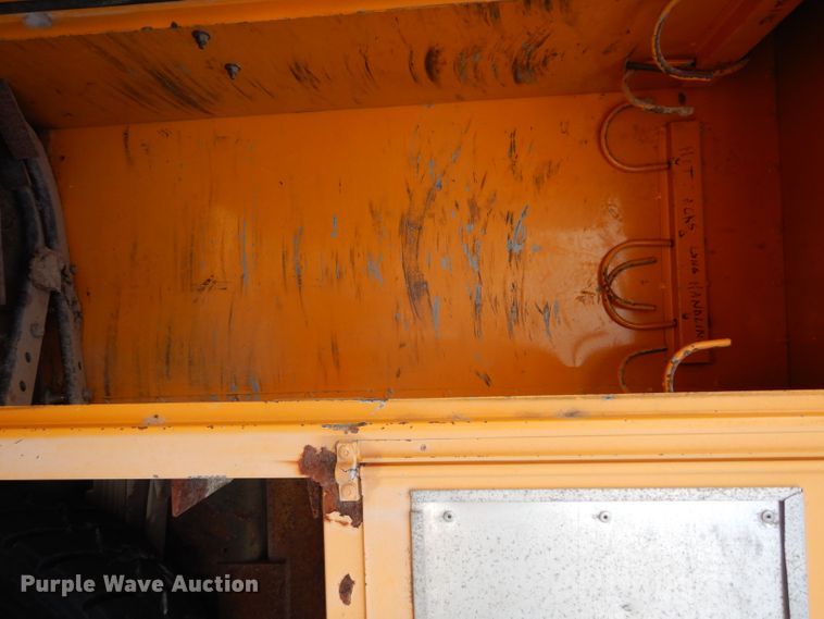 image for item DJ4279 1991 GMC TopKick SL  digger derrick truck