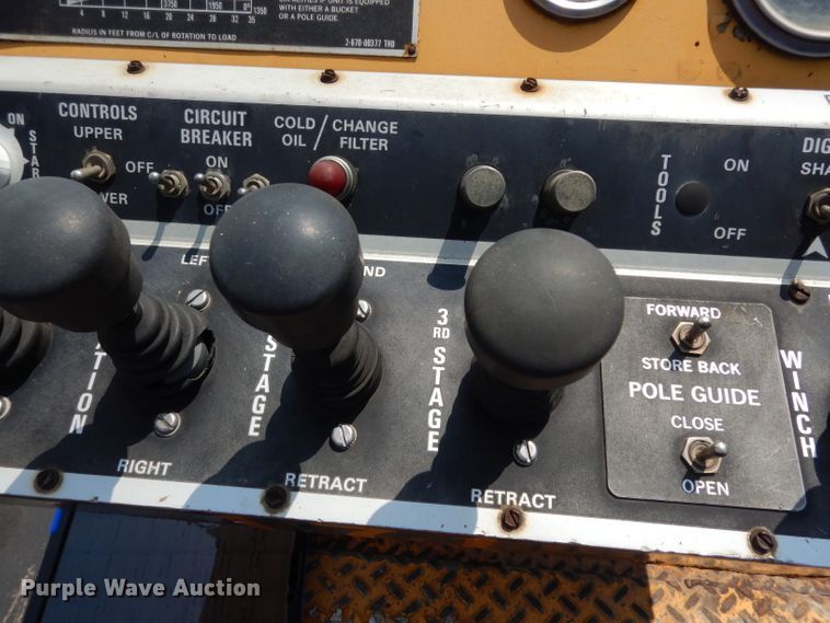 image for item DJ4279 1991 GMC TopKick SL  digger derrick truck