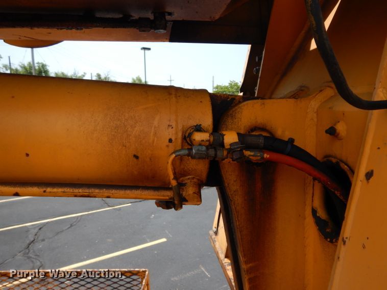 image for item DJ4279 1991 GMC TopKick SL  digger derrick truck