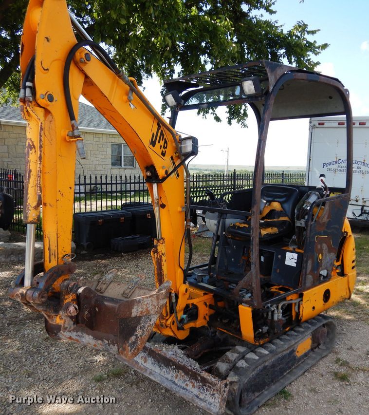 image for item DJ4292 2002 JCB 801  mini excavator
