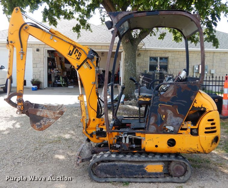 image for item DJ4292 2002 JCB 801  mini excavator