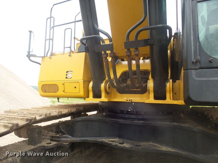 image for item EF9633 2014 Caterpillar 374F L  excavator