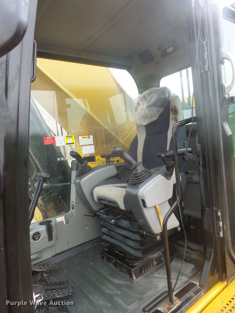 image for item EF9633 2014 Caterpillar 374F L  excavator