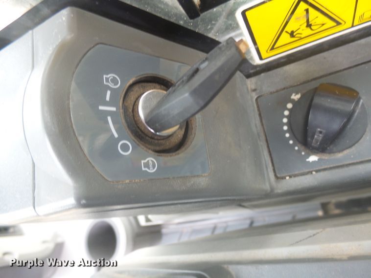 image for item EF9633 2014 Caterpillar 374F L  excavator