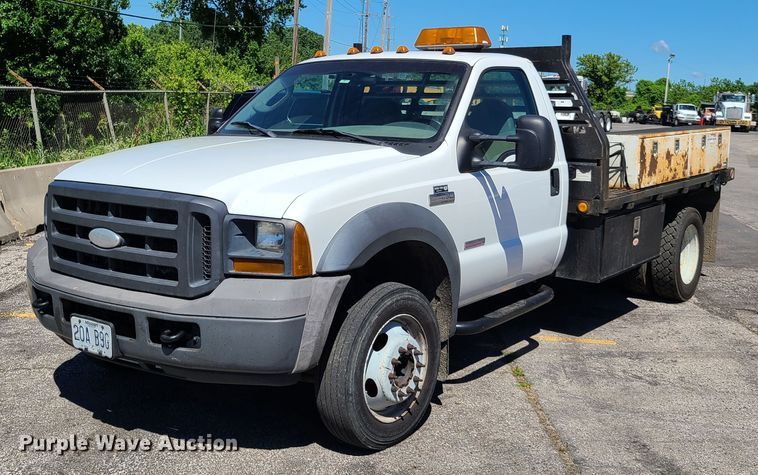 image for item EL9890 2005 Ford F450 Super Duty  flatbed truck