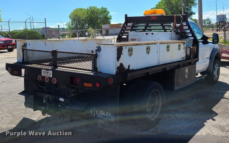 image for item EL9890 2005 Ford F450 Super Duty  flatbed truck