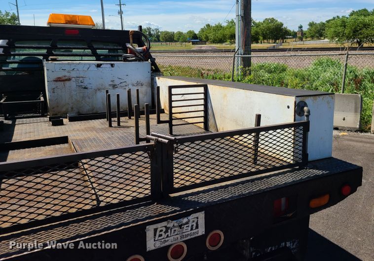 image for item EL9890 2005 Ford F450 Super Duty  flatbed truck