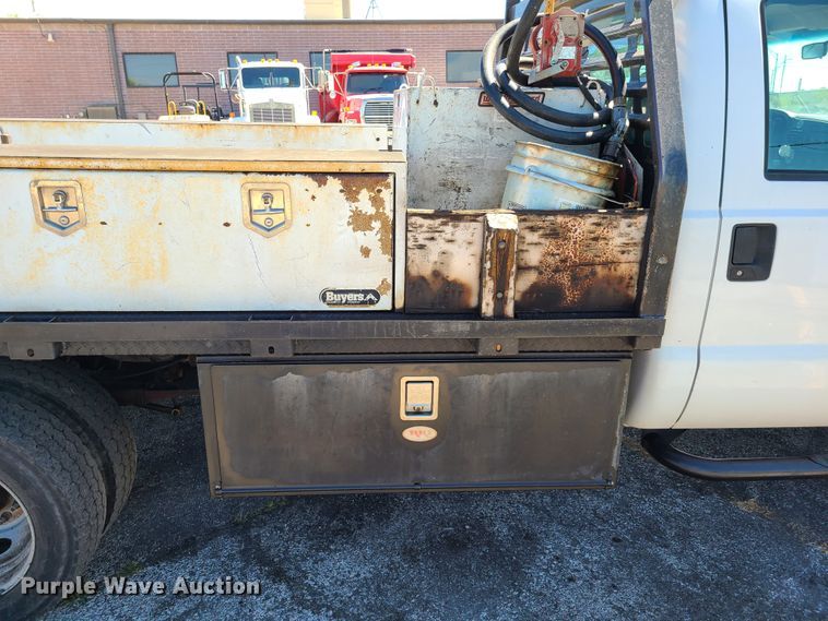 image for item EL9890 2005 Ford F450 Super Duty  flatbed truck
