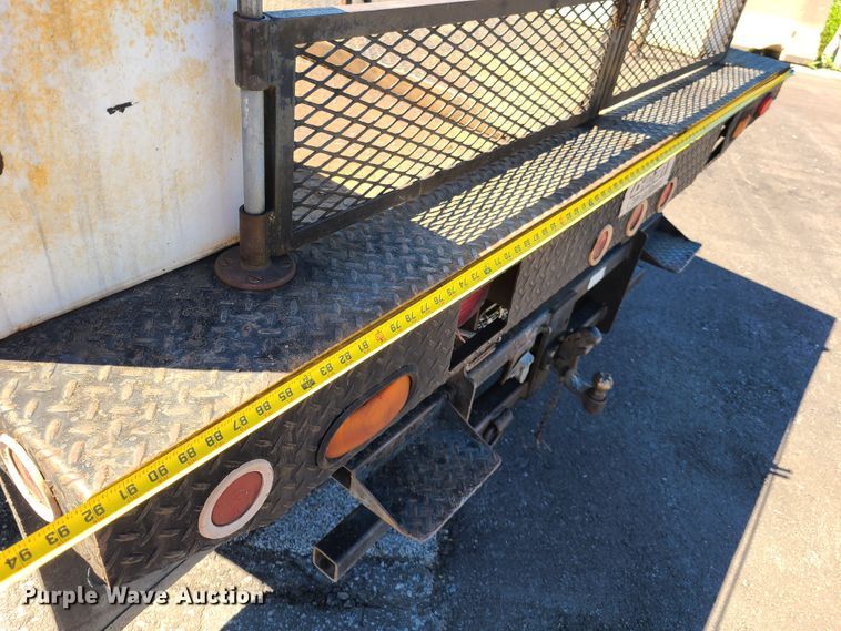 image for item EL9890 2005 Ford F450 Super Duty  flatbed truck