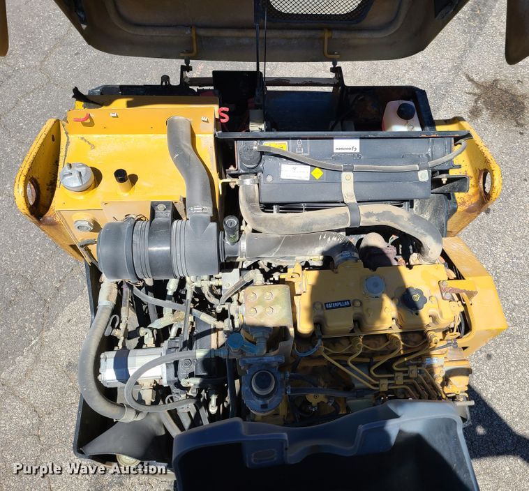 image for item EL9891 2006 Caterpillar CB-334E  vibratory double drum roller