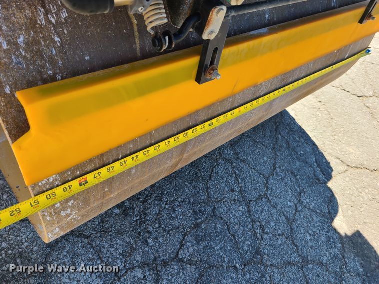 image for item EL9891 2006 Caterpillar CB-334E  vibratory double drum roller