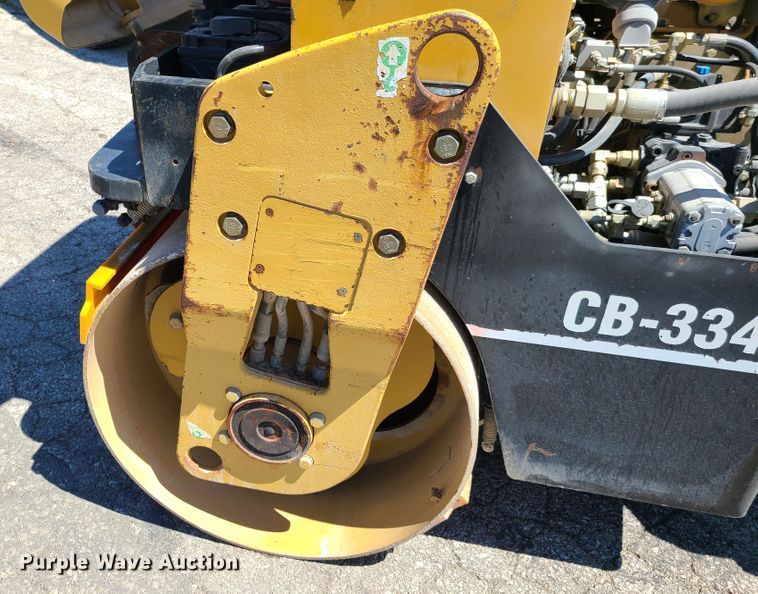 image for item EL9891 2006 Caterpillar CB-334E  vibratory double drum roller