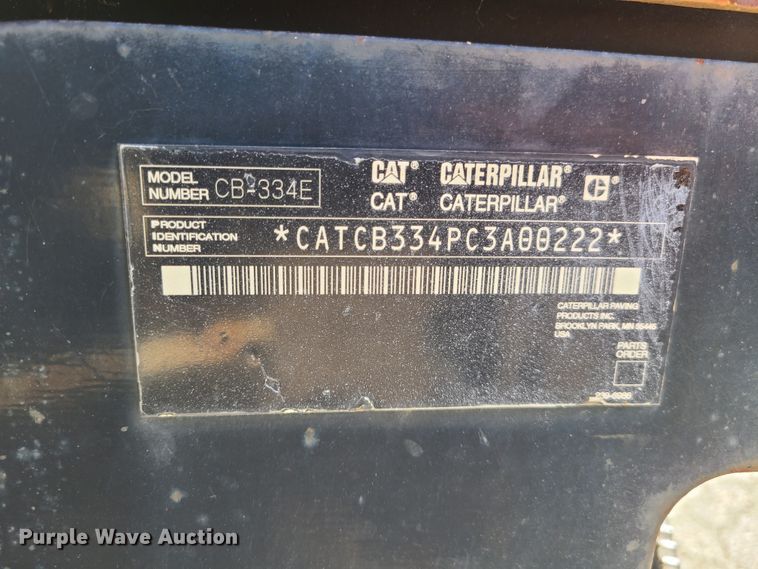 image for item EL9891 2006 Caterpillar CB-334E  vibratory double drum roller