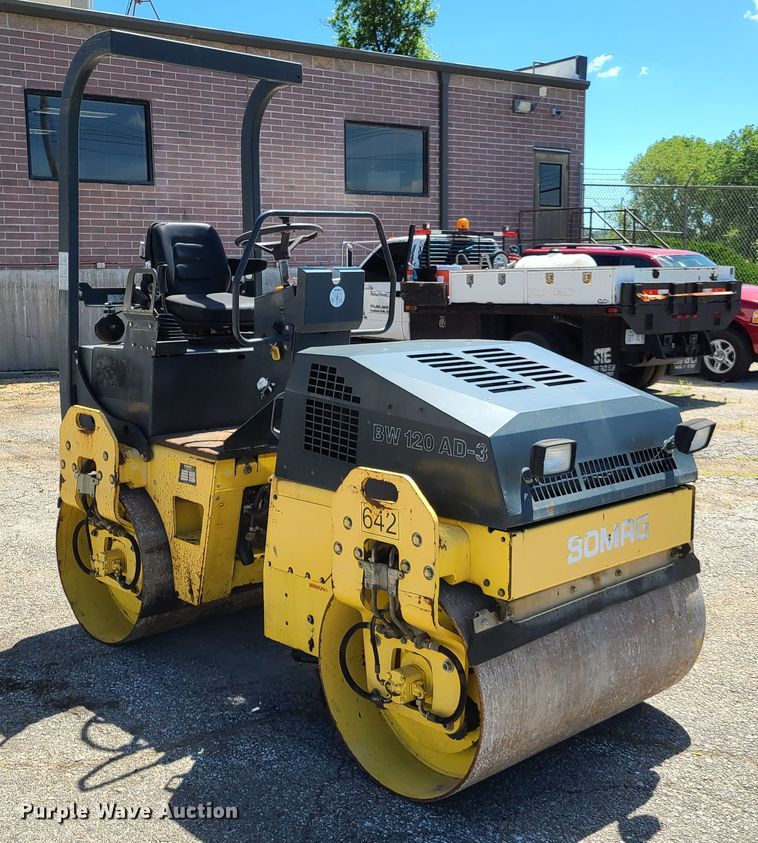 image for item EL9892 Bomag BW120AD-3  vibratory double drum roller