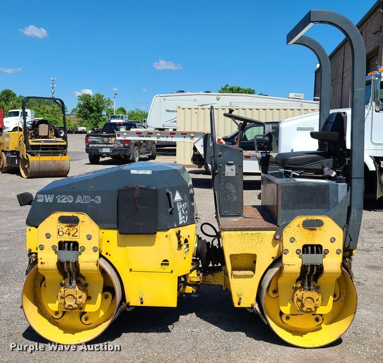 image for item EL9892 Bomag BW120AD-3  vibratory double drum roller