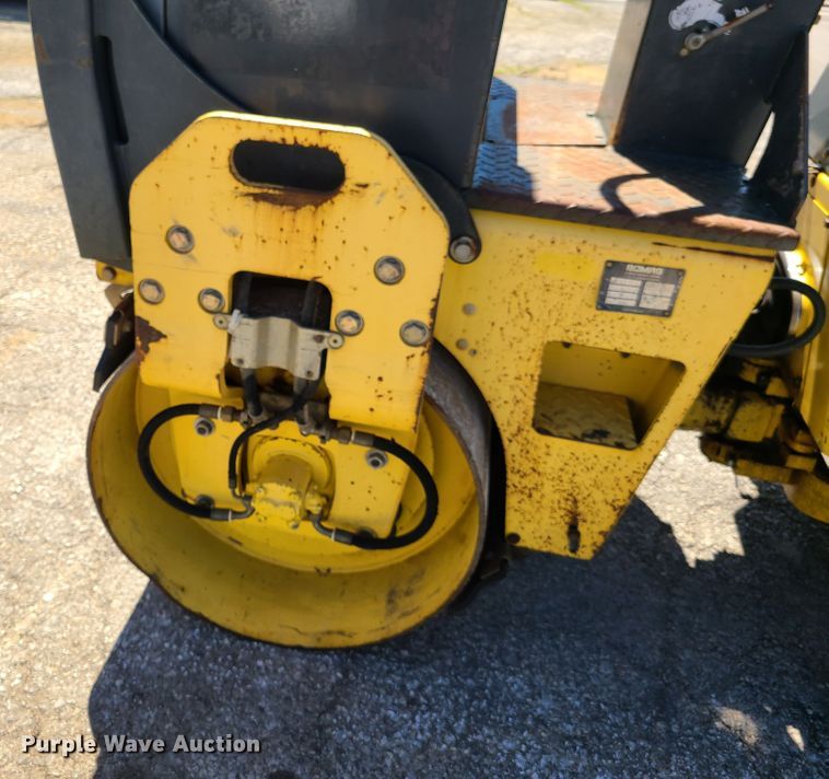 image for item EL9892 Bomag BW120AD-3  vibratory double drum roller
