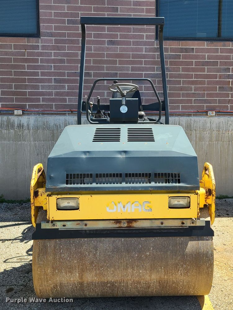 image for item EL9893 Bomag BW138AD  vibratory double drum roller