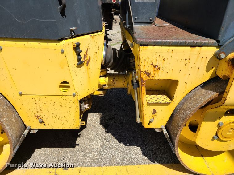 image for item EL9893 Bomag BW138AD  vibratory double drum roller