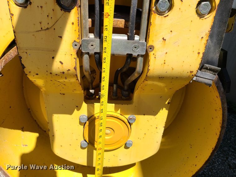 image for item EL9893 Bomag BW138AD  vibratory double drum roller