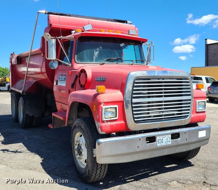 image for item EL9895 1995 Ford L8000  dump truck