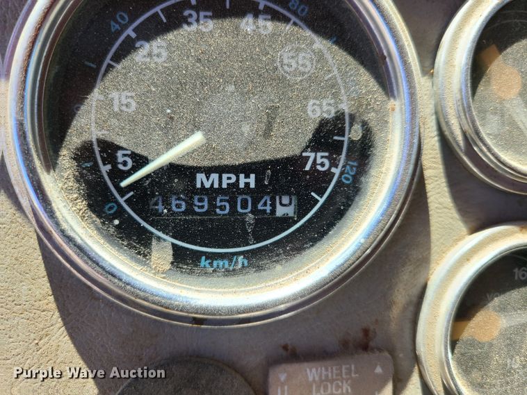 image for item EL9895 1995 Ford L8000  dump truck