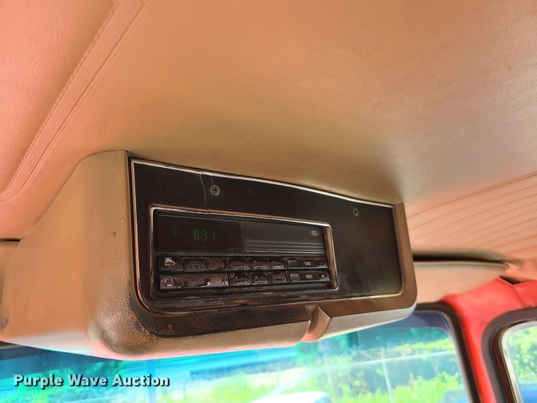 image for item EL9895 1995 Ford L8000  dump truck