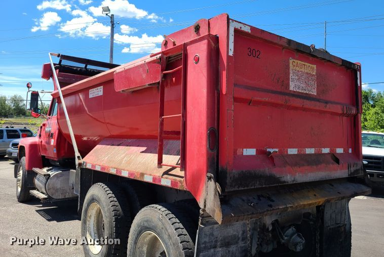 image for item EL9895 1995 Ford L8000  dump truck