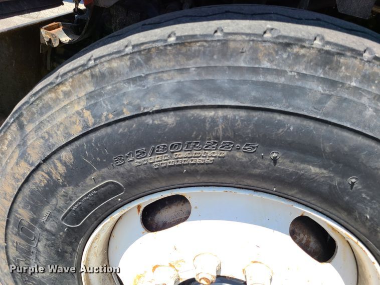 image for item EL9895 1995 Ford L8000  dump truck