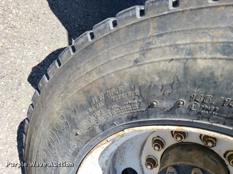 image for item EL9895 1995 Ford L8000  dump truck