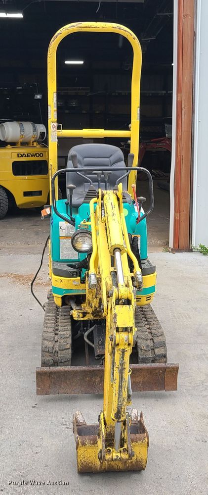 image for item EL9918 2012 Yanmar SV08-1A  mini excavator