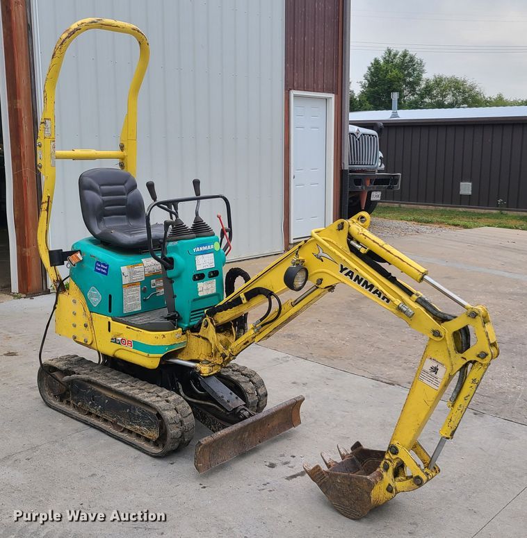 image for item EL9918 2012 Yanmar SV08-1A  mini excavator