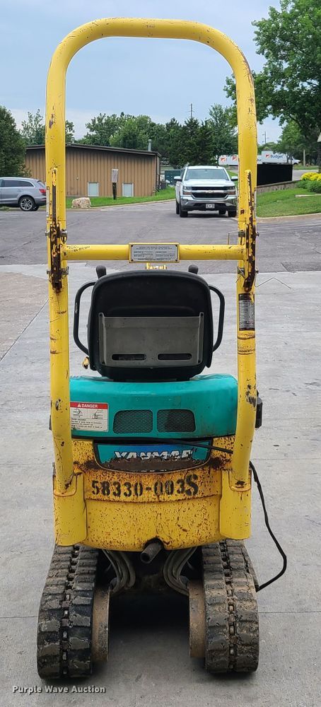 image for item EL9918 2012 Yanmar SV08-1A  mini excavator
