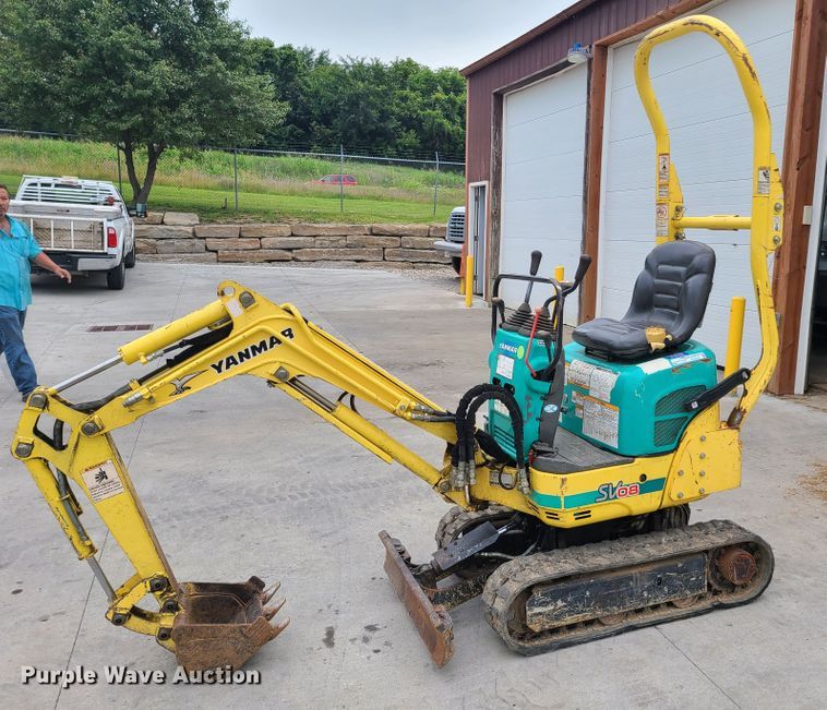 image for item EL9918 2012 Yanmar SV08-1A  mini excavator