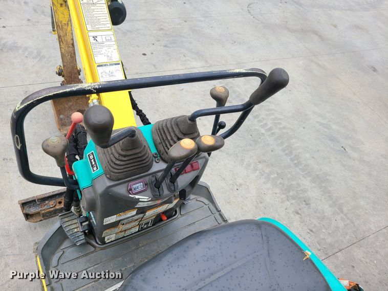 image for item EL9918 2012 Yanmar SV08-1A  mini excavator
