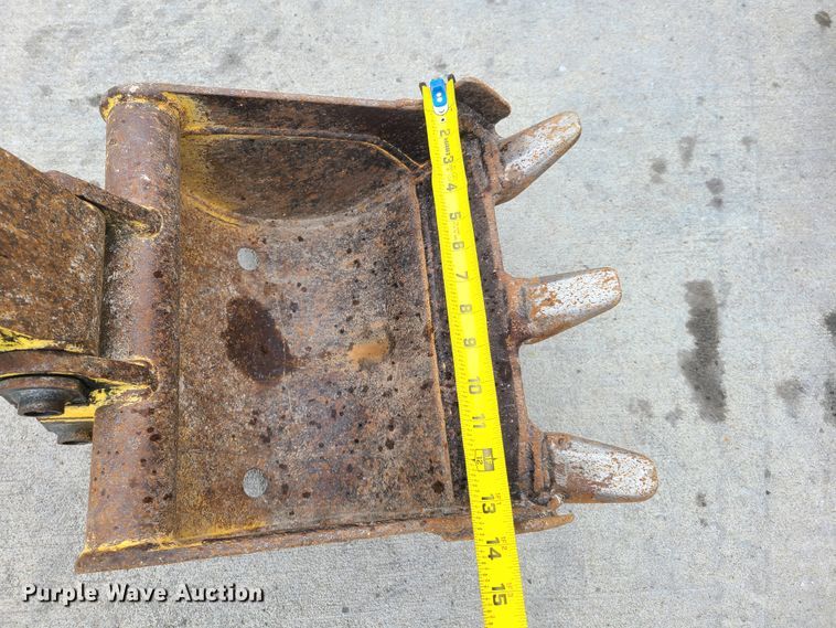 image for item EL9918 2012 Yanmar SV08-1A  mini excavator