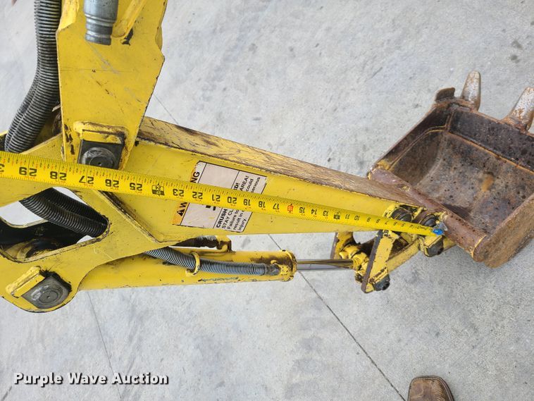 image for item EL9918 2012 Yanmar SV08-1A  mini excavator