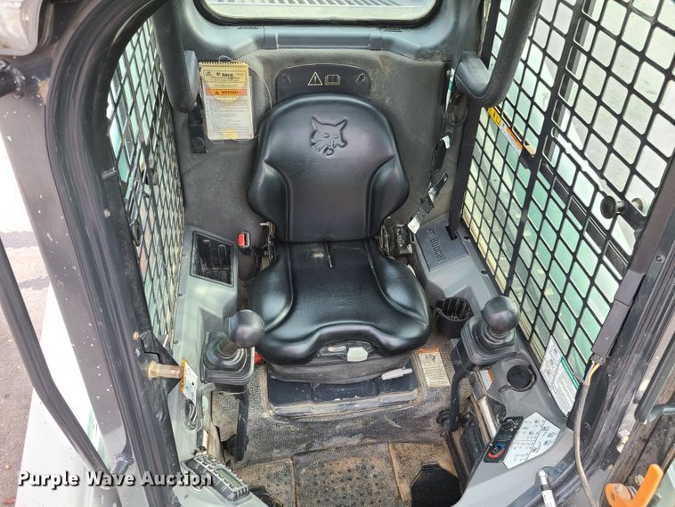 image for item EL9924 2017 Bobcat T595  tracked skid steer loader